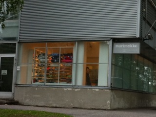 �w���V���L�Fmarimekko outlet�B